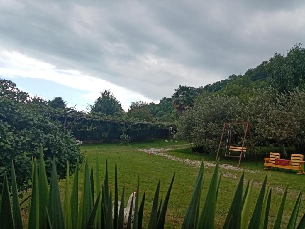 Guesthouse At Oleg'S Zolotoy Bereg Gudauta Kültér fotó